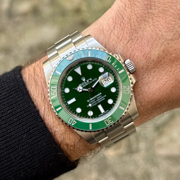 Rolex Submariner Date 116610LV "Hulk"