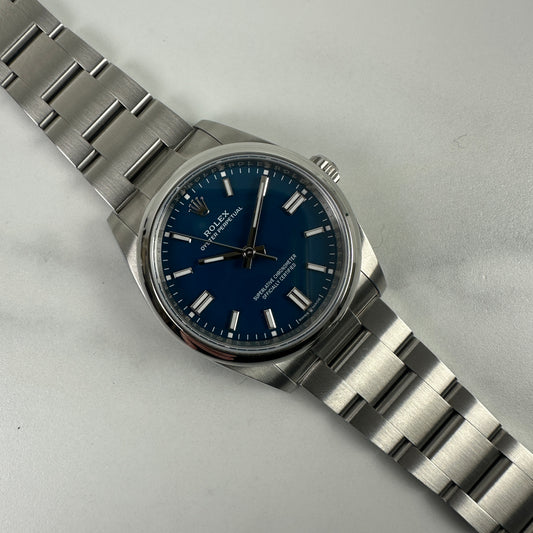 Rolex Oyster Perpetual 36 126000 Med Blue